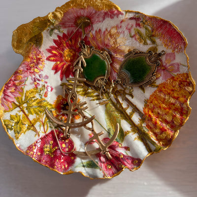 Cottage: Scallop Trinket Dish (M)