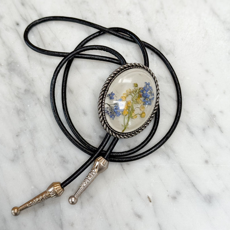 Bolo: Forget-Me-Not & Oregon Grape