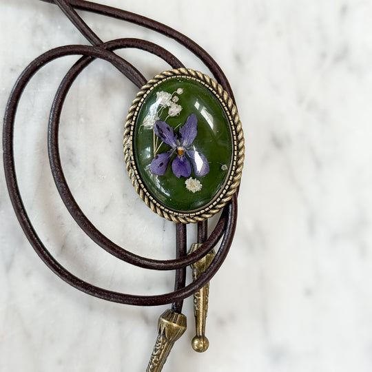 Bolo: Violet & Baby's Breath