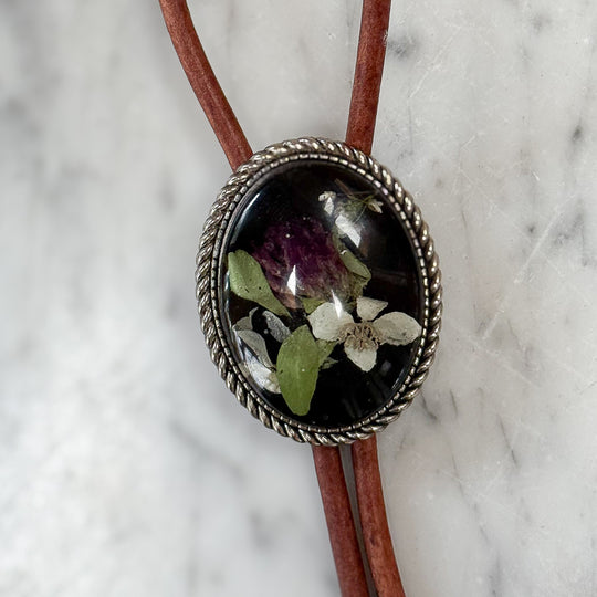 Bolo: Clover & Dogwood